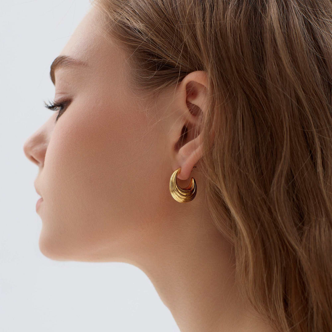 Bold Irregular Pattern S999 Sterling Silver Large Hoop EarringsEarring Size: 20mm * 8mm 
Metal Material: Solid 999 Sterling Silver
Metal Color Available: 18K Yellow Gold /Silver
Earring Backs: Solid 925 Sterling Silver
TotalJEWELLYJEWELLYBold Irregular Pattern S999 Sterling Silver Large Hoop Earrings