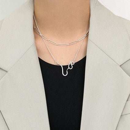 Fashion Chain Link 925 Sterling Silver NecklacePendant Size: 38mm * 30mm
Metal Material: Solid 925 Sterling Silver
Metal Electroplating: Rhodium
Chain Length: 400mm + 50mm Adjustable
Total Weight: 6.8gJEWELLYJEWELLYFashion Chain Link 925 Sterling Silver Necklace