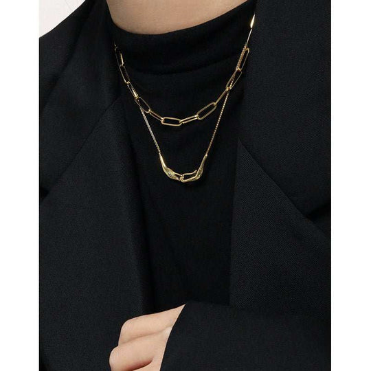 Fashion Irregular Hand In han 925 Sterling Silver NecklacePendant Size: 45mm * 10mm 
Metal Material: Solid 925 Sterling Silver
Metal Electroplating: 18K Yellow Gold/Rhodium
Chain Length: 400mm + 50mm Adjustable
Total WeightJEWELLYJEWELLYhan 925 Sterling Silver Necklace