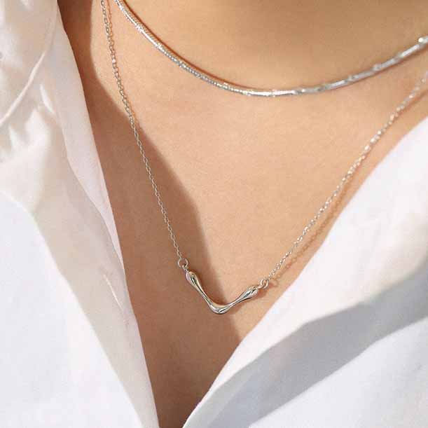 Fashion Letter V Shape 925 Sterling Silver Necklace - JEWELLY