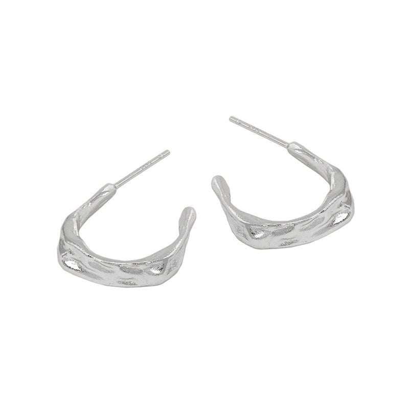 Geometry Irregular C Shape Casual 925 Sterling Silver Stud EarringsEarring Size: 18.5mm 
Metal Material: Solid 925 Sterling Silver
Metal Electroplating: 18K Yellow Gold /Rhodium
Earring Backs: Solid 925 Sterling Silver
Total Weight:JEWELLYJEWELLYShape Casual 925 Sterling Silver Stud Earrings