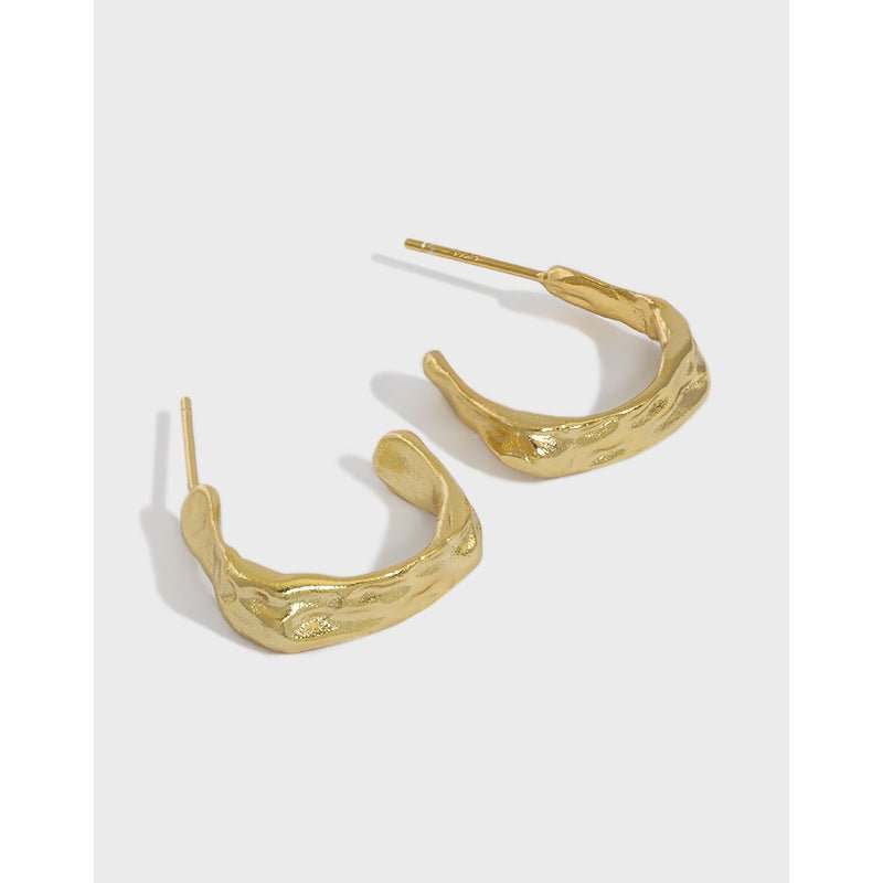 Geometry Irregular C Shape Casual 925 Sterling Silver Stud EarringsEarring Size: 18.5mm 
Metal Material: Solid 925 Sterling Silver
Metal Electroplating: 18K Yellow Gold /Rhodium
Earring Backs: Solid 925 Sterling Silver
Total Weight:JEWELLYJEWELLYShape Casual 925 Sterling Silver Stud Earrings