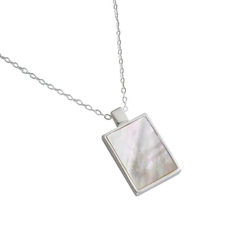 Geometry Mother of Shell Rectangle Tag 925 Sterling Silver NecklacePendant Width: 16mm * 12mm
Metal Material: Solid 925 Sterling Silver
Metal Electroplating: 18K Yellow Gold./Rhodium
Chain Length: 400mm + 50mm Adjustable
Total WJEWELLYJEWELLYShell Rectangle Tag 925 Sterling Silver Necklace