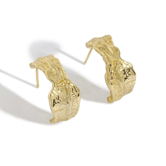 Irregular Tinfoil C Shape 925 Sterling Silver Stud EarringsEarring Size: 21mm * 10mm 
Metal Material: Solid 925 Sterling Silver
Metal Electroplating: 18K Yellow Gold/Rhodium
Earring Backs: Solid 925 Sterling Silver
TotalJEWELLYJEWELLYShape 925 Sterling Silver Stud Earrings