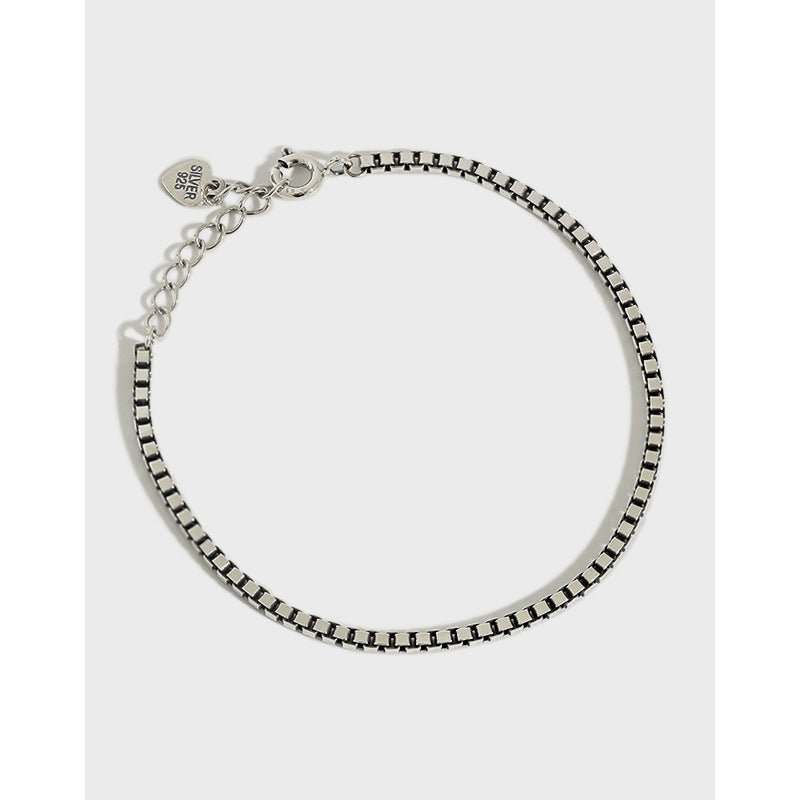 Vintage Box Chain Simple 925 Sterling Silver BraceletPendant Size: 2mm 
Metal Material: Solid 925 Sterling Silver
Chain Length: 155mm +30mm Adjustable
Total Weight: 3.9gJEWELLYJEWELLYVintage Box Chain Simple 925 Sterling Silver Bracelet