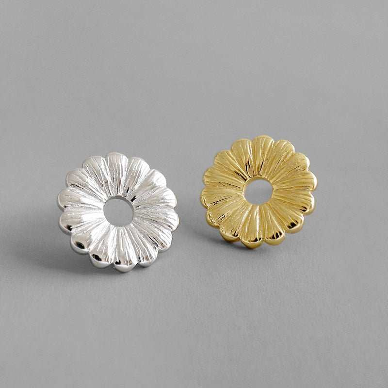 Women Chrysanthemum Flowers 925 Sterling Silver Stud Earrings - JEWELLY